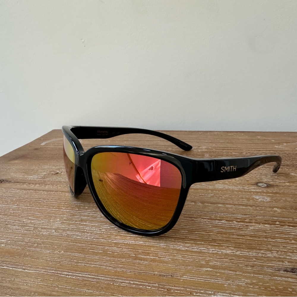 NIB | SMITH | Black Monterey Sunglasses with Rose Gold Mirror Chromapop Lens